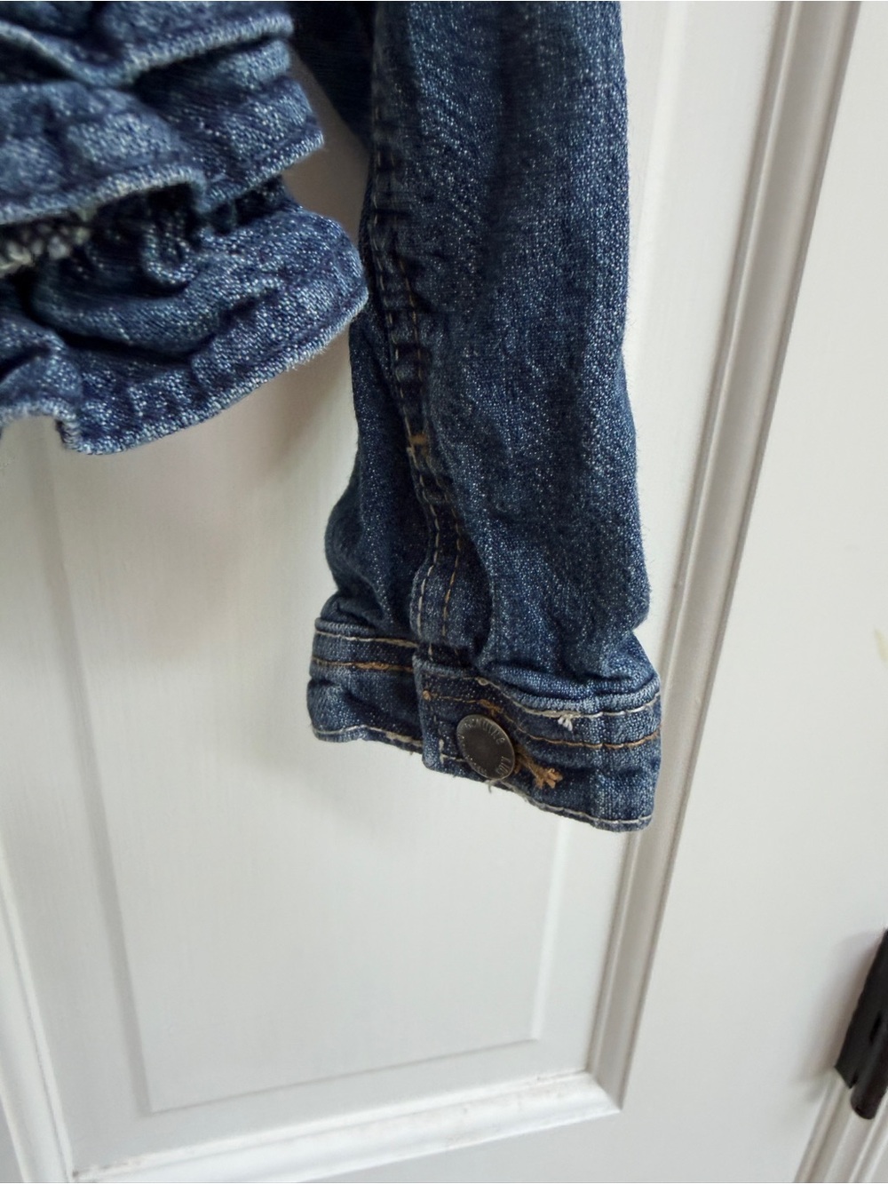 Genuine Kids by Osh Kosh 4T Girls Ruffle Denim Jean Jacket - Picture 6 of 7